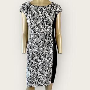 Donna Ricco Cap Sleeve Ruched Waist Sheath Dress Stretch Size 10 Black Abstract